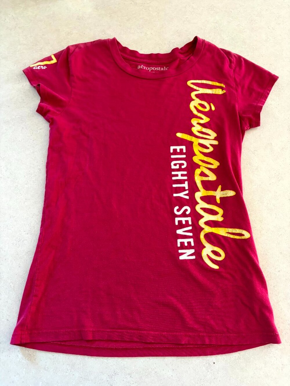 Aeropostale Y2K women's T-shirt Logo Size Large Pink/Yellow Writing